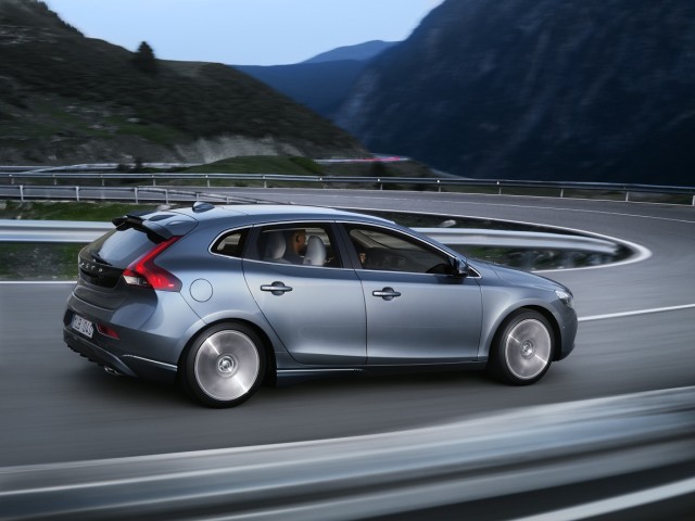 New Volvo V40 2013 (6).jpg